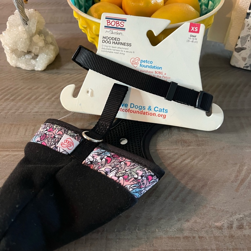 Skechers BOBS Black Hooded Dog Harness XS Cats including